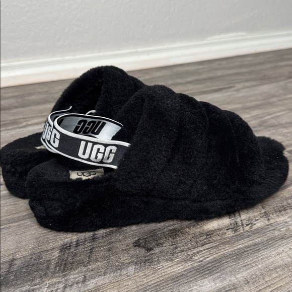 UGG Fluff Yeah Slide Sandal in Black Size 9 Comfortable Slippers Trendy Viral - Picture 4 of 9